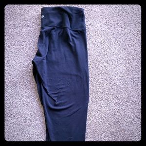 Lululemon Black WU crops - Size 10 - well loved ❤️
